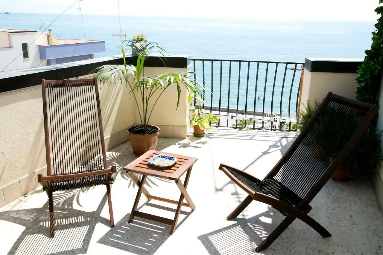 Lolita Holidays Giardini Naxos 0*,